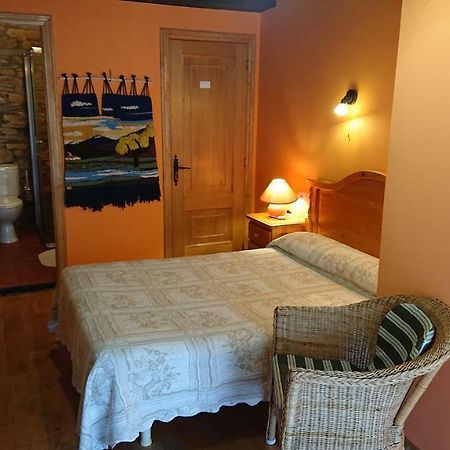Pensjonat Casa Rural Pandelo Vega de Valcarce Zewnętrze zdjęcie