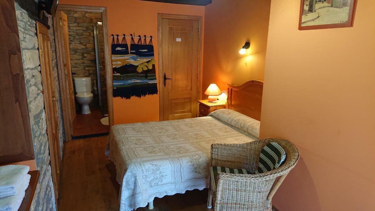 Pensjonat Casa Rural Pandelo Vega de Valcarce Zewnętrze zdjęcie